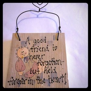 ⭐️SALE🌟 “A Good Friend is Never Forgotten” Wooden Sign